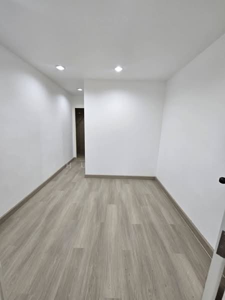 Commercial building for rent, near Bang Chak BTS station (350 meters) (SPSJP203), Bangkok, สุขุมวิท59, Khlong Tan Nua, Watthana, Bangkok, , 156 sqm, Shophouse For Rent, by Khun Jane, 500195437 - DDproperty.com
