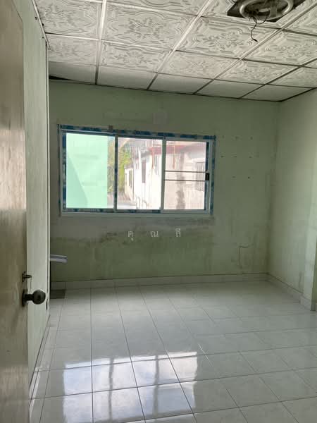 ขาย - ราคาดี เดินทางสะดวก ! ขายทาวน์เฮาส์2 ชั้น 17 ตารางวา ใกล้สนามบินสุวรรณภูมิ ! ขายด่วนมาก, สมุทรปราการ