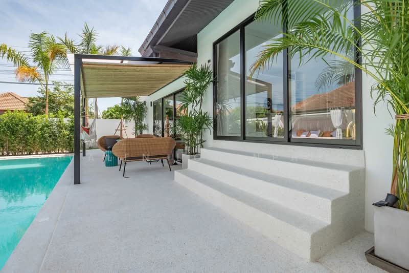 Srisuk Villa Pattaya, Chon Buri (Pattaya), Nong Pru, Bang Lamung (Pattaya), Chon Buri (Pattaya), 5 Bedrooms, 220 sqm, Villa For Sale, by Valen Lokunpai , 500195505 - DDproperty.com