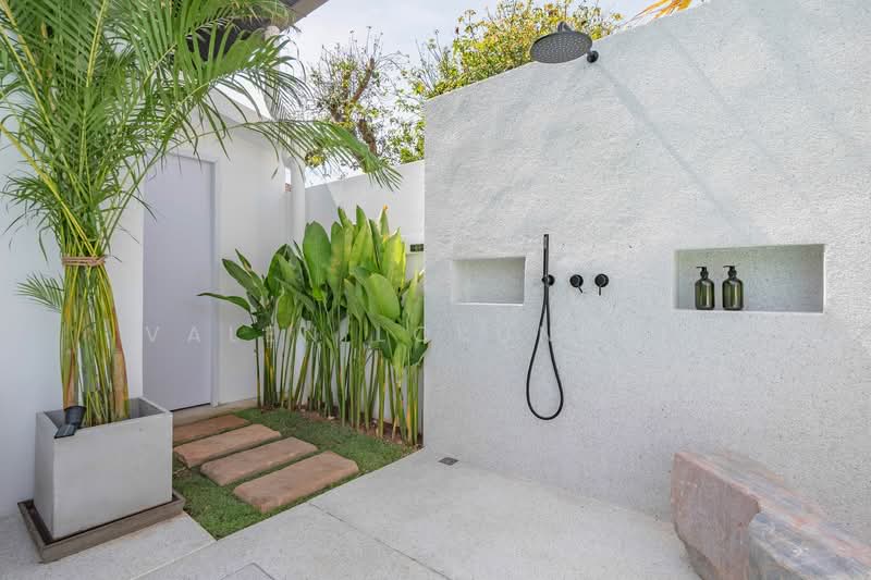 Srisuk Villa Pattaya, Chon Buri (Pattaya), Nong Pru, Bang Lamung (Pattaya), Chon Buri (Pattaya), 5 Bedrooms, 220 sqm, Villa For Sale, by Valen Lokunpai , 500195505 - DDproperty.com