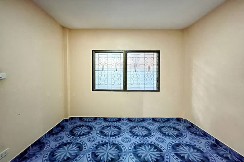 Baan Ruean Suk 2, Pathum Thani, ถนนเลียบคลองรังสิตประยูรศักดิ์ ตำบลลำผักกูด อำเภอธัญบุรี จังหวัดปทุมธานี, Lam Phak Kut, Thanyaburi, Pathum Thani, 2 Bedrooms, 72 sqm, Townhouse For Sale, by ชนะชาติ นนท์ตา, 500195508 - DDproperty.com