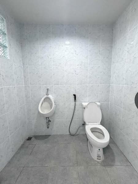 Commercial building f for Rent Near Mengjai Intersection (SPSJP204), Bangkok, แยกประชาอุทิศ​ (แยกเหม่งจ๋าย)​, Samsen Nok, Huai Khwang, Bangkok, , 110 sqm, Shophouse For Rent, by Khun Jane, 500195510 - DDproperty.com