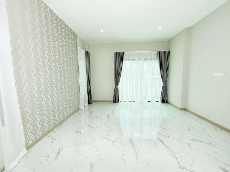 3-BR House, Chon Buri (Pattaya), Huai Yai, Bang Lamung (Pattaya), Chon Buri (Pattaya), 3 Bedrooms, 204 sqm, Single Detached House For Sale, by Valen Lokunpai , 500195513 - DDproperty.com