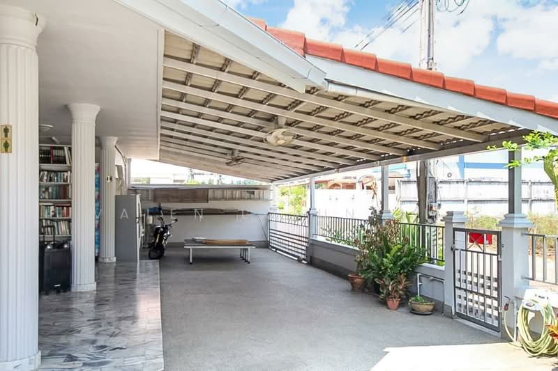 AD Bangsaray Condo Lake and Resort : เอดี บางเสร่ เลค แอนด์ รีสอร์ท, ชลบุรี, บางเสร่, สัตหีบ, ชลบุรี, 400 ตร.ม., วิลล่า ขาย, โดย Valen Lokunpai , 500195531 - DDproperty.com