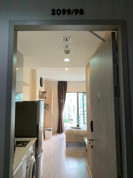 IDEO MOBI Sukhumvit 81, Bangkok, 2097 Sukhumvit Road, Bang Chak, Phra Khanong, Bangkok, 1 Bedroom, 22 sqm, Condo For Rent, by Walapa Jidbumrungsakun, 500195548 - DDproperty.com