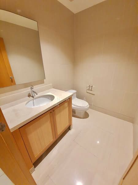 The Emporio Place, Bangkok, 93 Soi Sukhumvit 24, Sukhumvit Road, Khong Tan, Khlong Toei, Bangkok, 1 Bedroom, 85 sqm, Condo For Rent, by Tanapat Sakonsontised, 500195578 - DDproperty.com