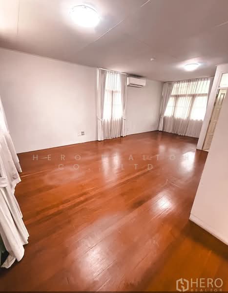 For Rent Home Office in Khlong Tan Nuea Watthana BTS Thonglor Bangkok HRE00413, Bangkok, Khlong Tan Nua, Watthana, Bangkok, , 400 sqm, Office Space For Rent, by Hero Realtor Co., Ltd., 500195602 - DDproperty.com