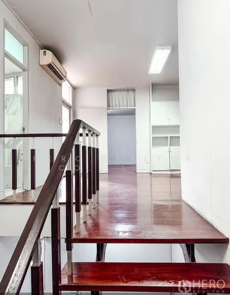 For Rent Home Office in Khlong Tan Nuea Watthana BTS Thonglor Bangkok HRE00413, Bangkok, Khlong Tan Nua, Watthana, Bangkok, , 400 sqm, Office Space For Rent, by Hero Realtor Co., Ltd., 500195602 - DDproperty.com