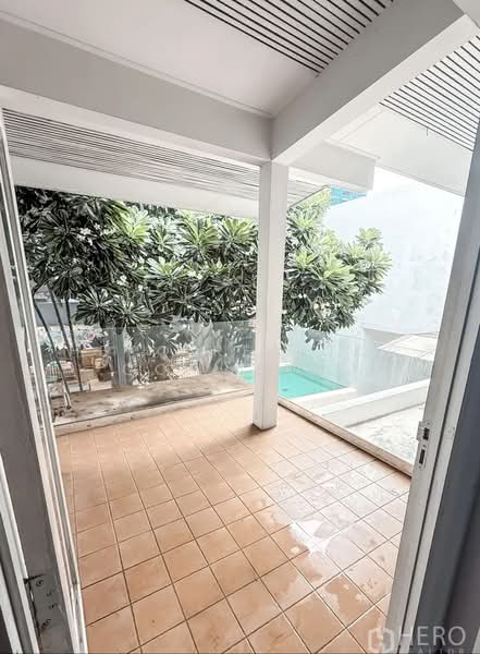 For Rent Home Office in Khlong Tan Nuea Watthana BTS Thonglor Bangkok HRE00413, Bangkok, Khlong Tan Nua, Watthana, Bangkok, , 400 sqm, Office Space For Rent, by Hero Realtor Co., Ltd., 500195602 - DDproperty.com
