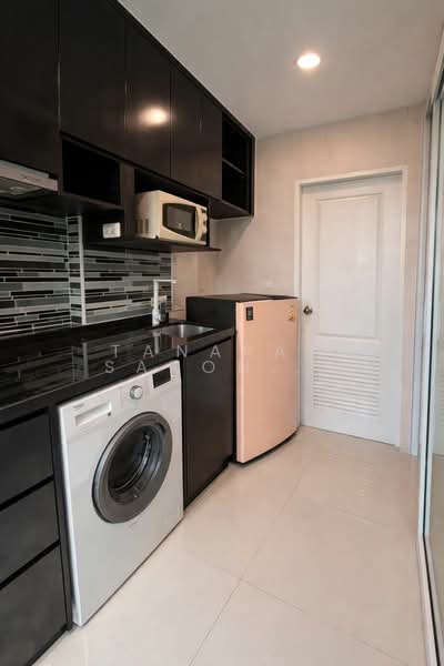 Chateau In Town Charansanitwong 96/2, Bangkok, 152 Soi Charansanitwong 96/2, Bang O, Bang Phlat, Bangkok, 1 Bedroom, 30 sqm, Condo For Rent, by Tanapat Sakonsontised, 500195624 - DDproperty.com