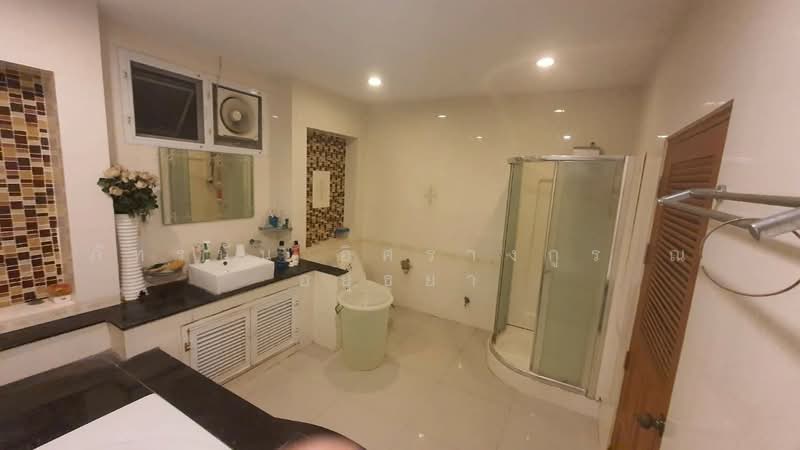 บ้านเดี่ยว 3 ชั้น ถนนสืบสิริ ซอยสืบสิริ 3/22 ตำบลในเมือง อำเภอเมืองนครราชสีมา จังหวัดนครราชสีมา, Nakhon Ratchasima, มิตรภาพ, Pru Yai, Muang Nakhon Ratchasima, Nakhon Ratchasima, 7 Bedrooms, 1,576 sqm, Single Detached House For Sale, by ภัทรนัน อิศรางกูร ณ อยุธยา, 500195665 - DDproperty.com