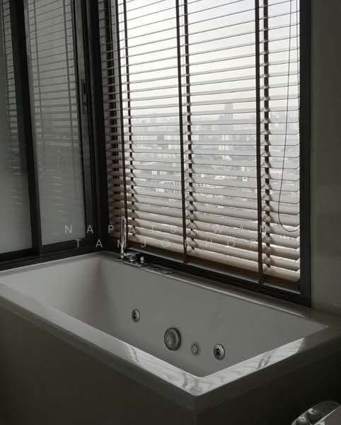 Rhythm Sukhumvit 44/1, Bangkok, Sukhumvit Road, Phra Kanong, Khlong Toei, Bangkok, 1 Bedroom, 48 sqm, Condo For Rent, by Napatsawan Tamjorhor, 500195675 - DDproperty.com