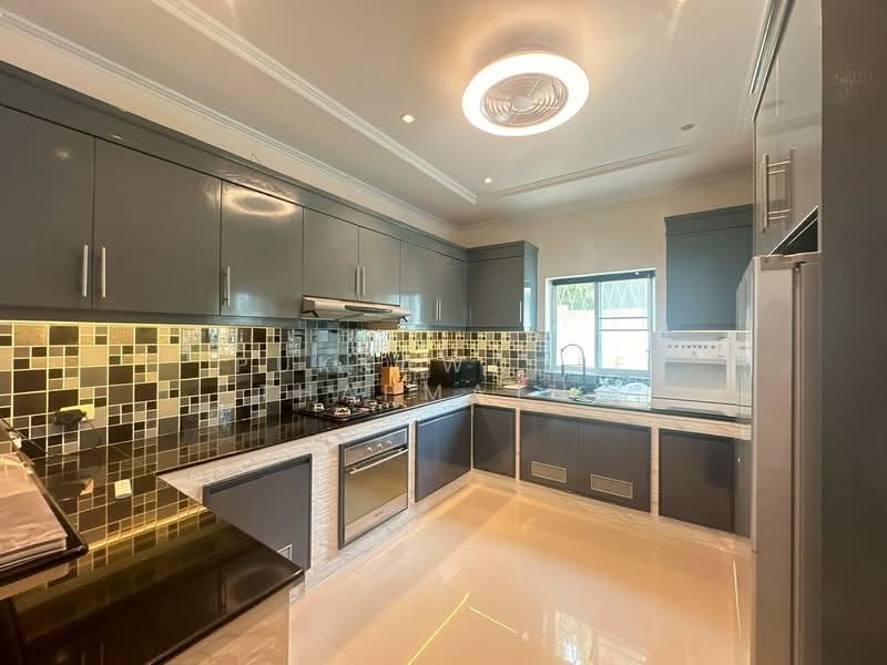 Foxlea Villa, Chon Buri (Pattaya), Nong Pla Lai, Bang Lamung (Pattaya), Chon Buri (Pattaya), 4 Bedrooms, 800 sqm, Villa For Rent, by Pukkawadee Thapmathi, 500195676 - DDproperty.com