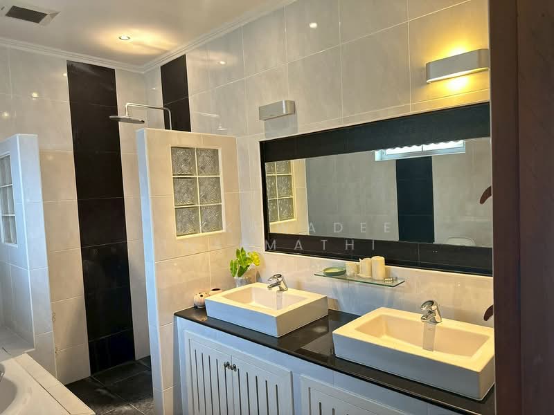 Foxlea Villa, Chon Buri (Pattaya), Nong Pla Lai, Bang Lamung (Pattaya), Chon Buri (Pattaya), 4 Bedrooms, 800 sqm, Villa For Rent, by Pukkawadee Thapmathi, 500195676 - DDproperty.com