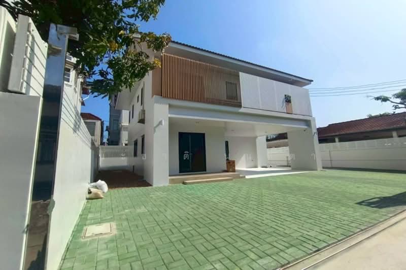 ขาย/เช่า บ้านเดี่ยว เนื้อที่ 68 ตร.ว. ซอยรัชดานิเวศน์ 14 (แยกเหม่งจ๋าย), กรุงเทพ, สามเสนนอก, ห้วยขวาง, กรุงเทพ, 270 ตร.ม., บ้านเดี่ยว ขาย, โดย ชนะชาติ นนท์ตา, 500195682 - DDproperty.com