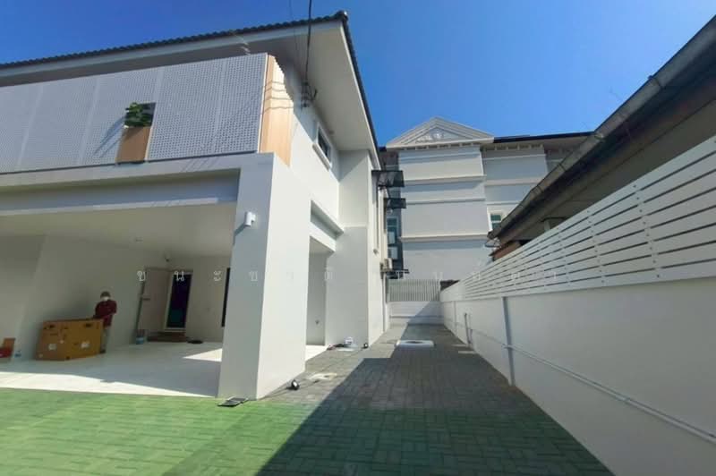 ขาย/เช่า บ้านเดี่ยว เนื้อที่ 68 ตร.ว. ซอยรัชดานิเวศน์ 14 (แยกเหม่งจ๋าย), กรุงเทพ, สามเสนนอก, ห้วยขวาง, กรุงเทพ, 270 ตร.ม., บ้านเดี่ยว ขาย, โดย ชนะชาติ นนท์ตา, 500195682 - DDproperty.com