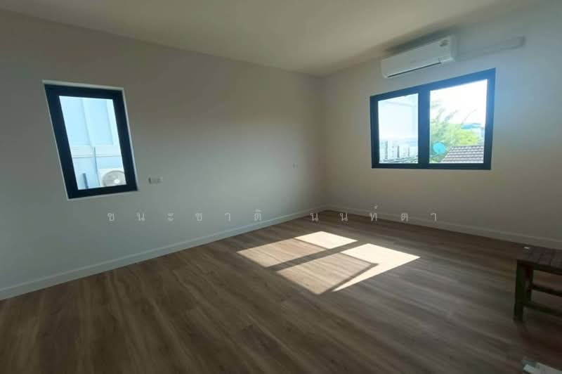 ขาย/เช่า บ้านเดี่ยว เนื้อที่ 68 ตร.ว. ซอยรัชดานิเวศน์ 14 (แยกเหม่งจ๋าย), Bangkok, Samsen Nok, Huai Khwang, Bangkok, 4 Bedrooms, 270 sqm, Single Detached House For Sale, by ชนะชาติ นนท์ตา, 500195682 - DDproperty.com