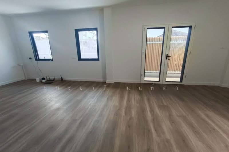 ขาย/เช่า บ้านเดี่ยว เนื้อที่ 68 ตร.ว. ซอยรัชดานิเวศน์ 14 (แยกเหม่งจ๋าย), Bangkok, Samsen Nok, Huai Khwang, Bangkok, 4 Bedrooms, 270 sqm, Single Detached House For Sale, by ชนะชาติ นนท์ตา, 500195682 - DDproperty.com