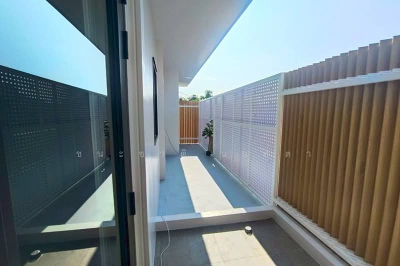 ขาย/เช่า บ้านเดี่ยว เนื้อที่ 68 ตร.ว. ซอยรัชดานิเวศน์ 14 (แยกเหม่งจ๋าย), กรุงเทพ, สามเสนนอก, ห้วยขวาง, กรุงเทพ, 270 ตร.ม., บ้านเดี่ยว ขาย, โดย ชนะชาติ นนท์ตา, 500195682 - DDproperty.com