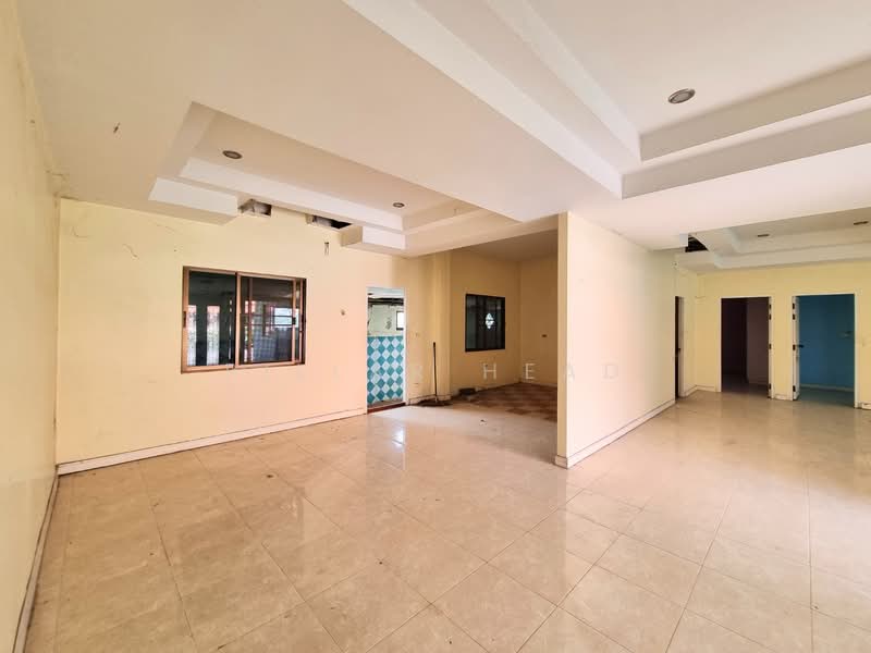 ขายด่วน! บ้านเดี่ยว 1 ชั้น ตามสภาพ ต่ำกว่าราคาตลาด โครงการบ้านสวนเนรมิต ชัยพฤกษ์ 2, Chon Buri (Pattaya), Nong Pru, Bang Lamung (Pattaya), Chon Buri (Pattaya), 4 Bedrooms, 250 sqm, Single Detached House For Sale, by Pillar Head, 500195753 - DDproperty.com