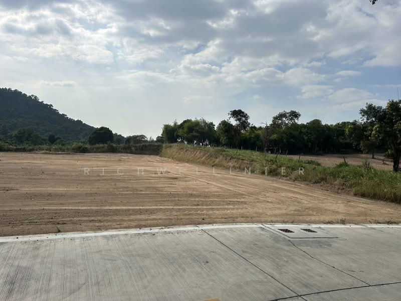 Land for sale in Bowin, 4 rai (approximately 1.6 acres), with mountain views., Chon Buri (Pattaya), Bo Win, Si Racha, Chon Buri (Pattaya), , 6,812 sqm, Land For Sale, by richwellinter, 500195764 - DDproperty.com