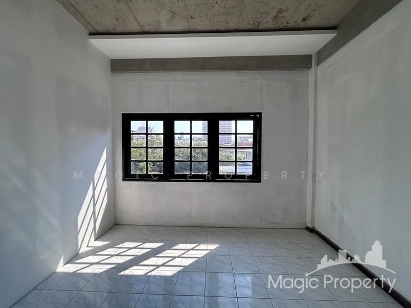 Commercial Building For Rent in Soi Sukhumvit 39, Bangkok, Khlong Tan Nua, Watthana, Bangkok, , 260 sqm, Shophouse For Rent, by Magic Property, 500195785 - DDproperty.com