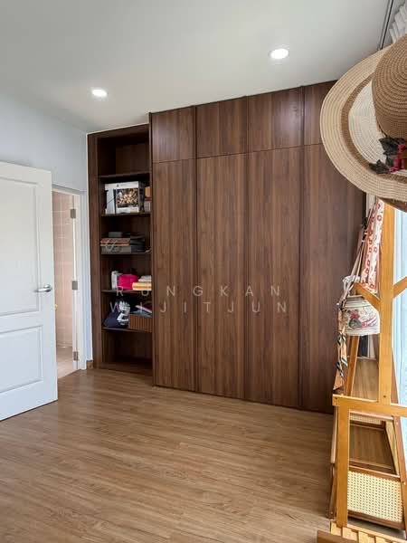 Centro Bangna-Kingkaew, Samut Prakan, Rachathewa, Bang Plee, Samut Prakan, 3 Bedrooms, 240 sqm, Single Detached House For Sale, by Rungkan Wijitjun, 500195796 - DDproperty.com