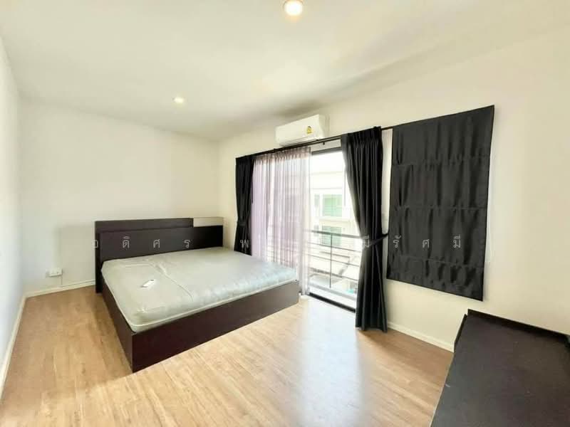 Baan Klang Muang Ratchaphruek-Rama 5, Nonthaburi, Soi Bang Phai 21, Nakhon In Road, Bang Phai, Muang Nonthaburi, Nonthaburi, 3 Bedrooms, 150 sqm, Townhouse For Rent, by Adisorn Ploymeerassamee, 500195804 - DDproperty.com