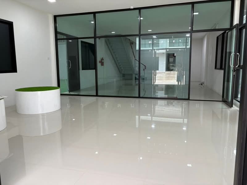 ทำเลถนนเทพารักษ์ ให้เช่าโกดังใหม่+ออฟฟิศ พื้นที่ใช้สอย 504 ตร.ม.รถเทรลเลอร์เข้าได้ พร้อมใช้งาน, สมุทรปราการ, เทพารักษ์, บางเพรียง, บางบ่อ, สมุทรปราการ, 504 ตร.ม., โกดัง-โรงงาน ให้เช่า, โดย บุษบา รัตนวงษ์ชัย, 500195813 - DDproperty.com