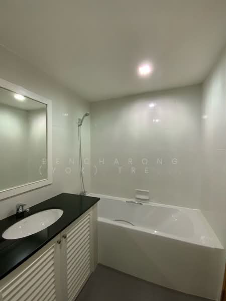 Supalai Place Sukhumvit 39, Bangkok, 175-179 Soi Sukhumvit 39 Sukhumvit Road, Khlong Tan Nua, Watthana, Bangkok, 1 Bedroom, 50 sqm, Condo For Rent, by Bencharong (Yok) Treerat-a-na-wat, 500195821 - DDproperty.com