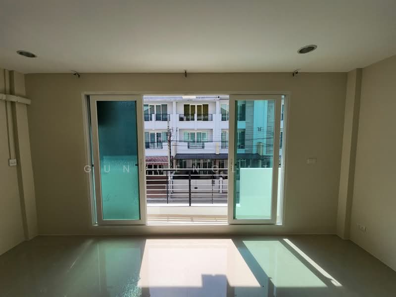 Baan Klang Muang S-Sense Rama 9-Ladprao : บ้านกลางเมือง เอสเซ้นส์ พระราม 9-ลาดพร้าว, กรุงเทพ, ซอยลาดพร้าว 84 ถนนลาดพร้าว, วังทองหลาง, วังทองหลาง, กรุงเทพ, 204 ตร.ม., ทาวน์เฮ้าส์ ให้เช่า, โดย Gun Henglite , 500195848 - DDproperty.com