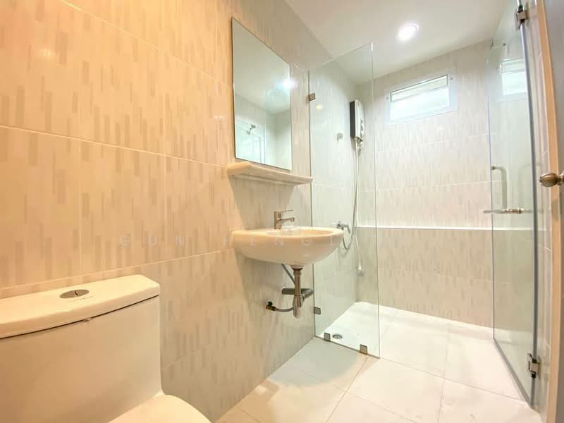 Passorn Prestiege Luxe Pattanakarn, Bangkok, Phatthanakan Road, Suan Luang, Suan Luang, Bangkok, 5 Bedrooms, 260 sqm, Single Detached House For Rent, by Gun Henglite , 500195867 - DDproperty.com