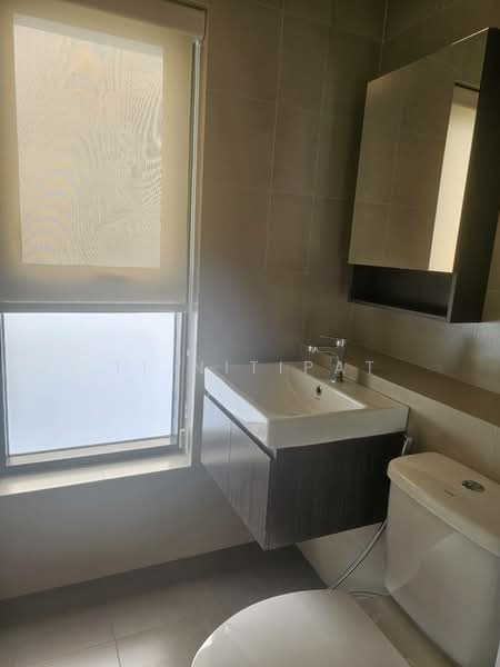 Aspire Sukhumvit-Rama 4, Bangkok, 4404 Rama 4 Road, Phra Kanong, Khlong Toei, Bangkok, 2 Bedrooms, 63 sqm, Condo For Rent, by Ti Nitipat, 500195884 - DDproperty.com