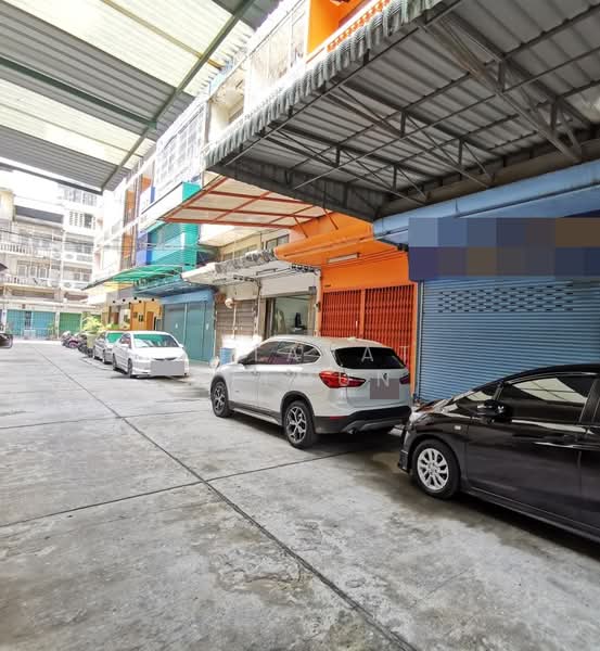 อาคารพาณิชย์ ซอยจรัญสนิทวงศ์ 37, Bangkok, Bang Khun Sri, Bangkok Noi, Bangkok, , 400 sqm, Shophouse For Sale, by Jutarat Jitmun, 500195898 - DDproperty.com