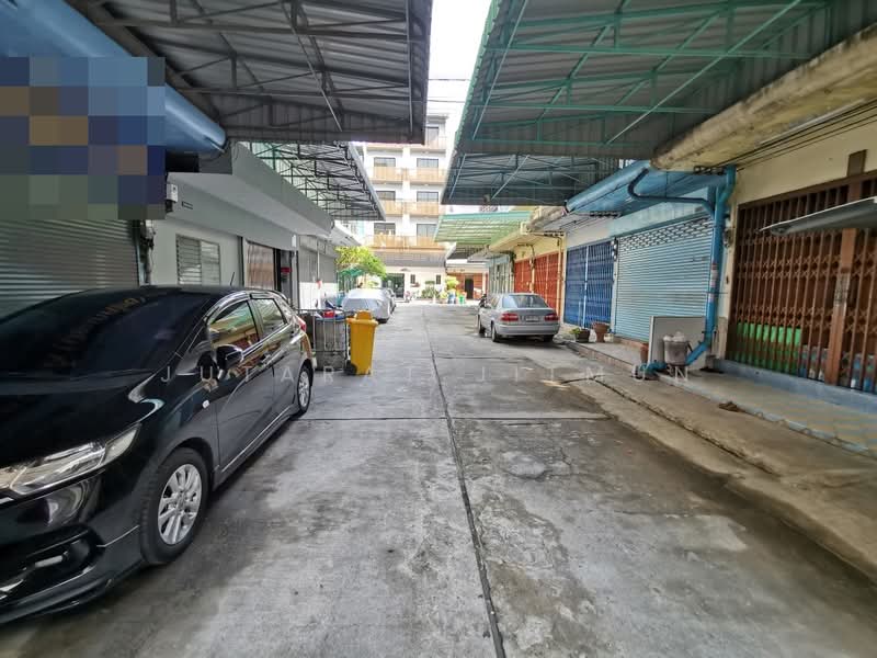 อาคารพาณิชย์ ซอยจรัญสนิทวงศ์ 37, Bangkok, Bang Khun Sri, Bangkok Noi, Bangkok, , 400 sqm, Shophouse For Sale, by Jutarat Jitmun, 500195898 - DDproperty.com