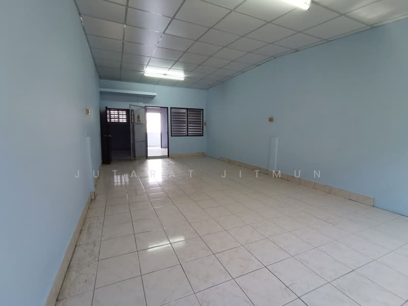 อาคารพาณิชย์ ซอยจรัญสนิทวงศ์ 37, Bangkok, Bang Khun Sri, Bangkok Noi, Bangkok, , 400 sqm, Shophouse For Sale, by Jutarat Jitmun, 500195898 - DDproperty.com