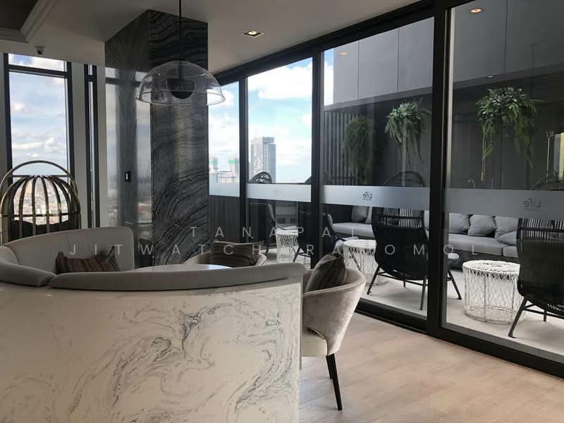 Life One Wireless, Bangkok, 1 Wireless Road, Lumphini, Pathum Wan, Bangkok, 1 Bedroom, 35 sqm, Condo For Rent, by Tanapat Jitwatcharakomol, 500195899 - DDproperty.com