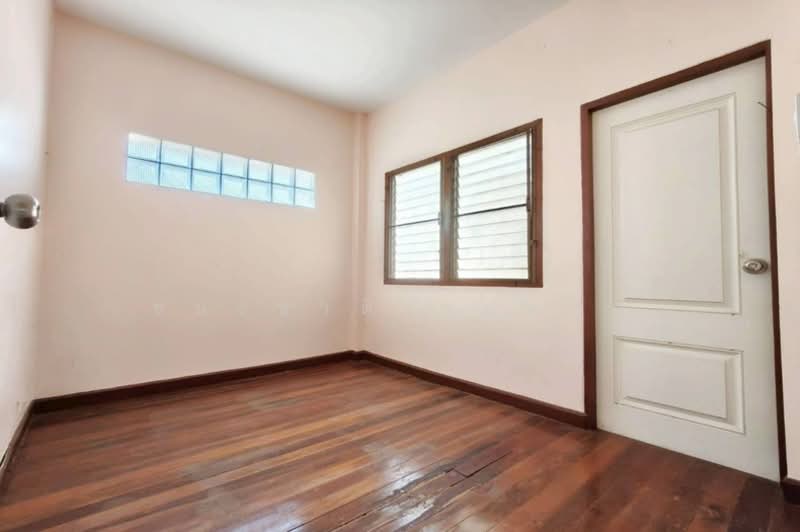 หมู่บ้านตะวันนา พหลโยธิน 41 (TAWANA), Bangkok, Lat Yao, Chatuchak, Bangkok, 5 Bedrooms, 246 sqm, Single Detached House For Sale, by ชนะชาติ นนท์ตา, 500195904 - DDproperty.com