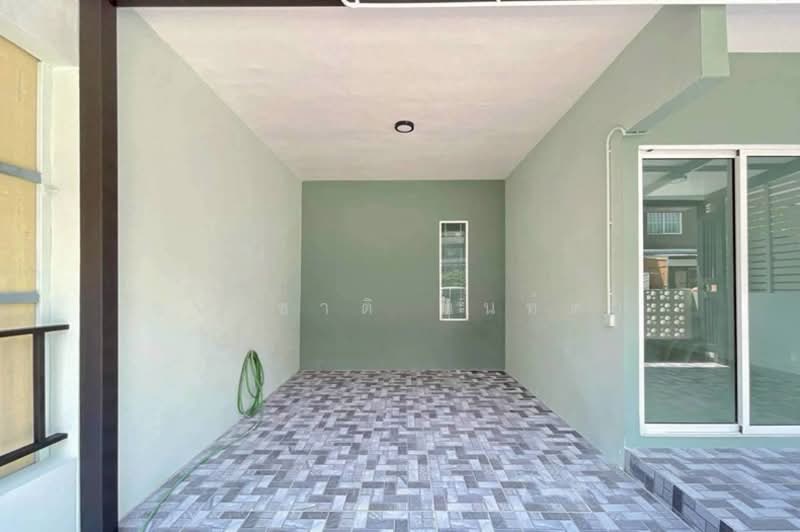 The Colors Rangsit-Klong 4, Pathum Thani, Susawat Road, Lat Sawai, Lam Luk Ka, Pathum Thani, 3 Bedrooms, 110 sqm, Townhouse For Sale, by ชนะชาติ นนท์ตา, 500195928 - DDproperty.com
