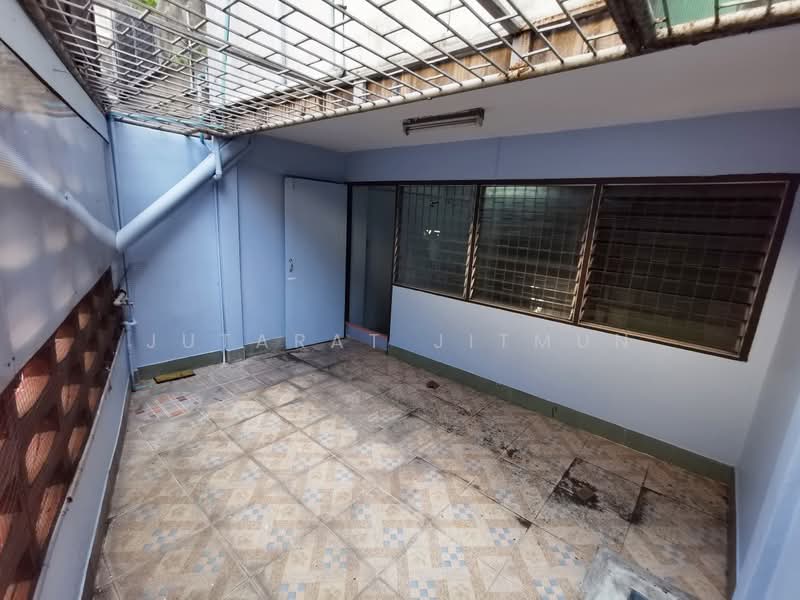 อาคารพาณิชย์ ซอยจรัญสนิทวงศ์ 37, Bangkok, Bang Khun Sri, Bangkok Noi, Bangkok, , 400 sqm, Shophouse For Rent, by Jutarat Jitmun, 500195934 - DDproperty.com