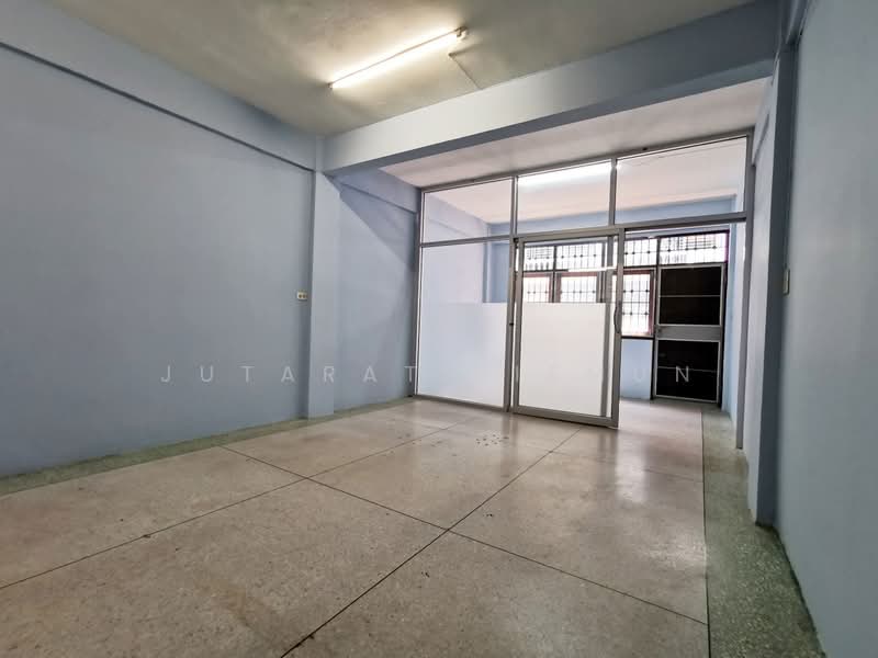 อาคารพาณิชย์ ซอยจรัญสนิทวงศ์ 37, Bangkok, Bang Khun Sri, Bangkok Noi, Bangkok, , 400 sqm, Shophouse For Rent, by Jutarat Jitmun, 500195934 - DDproperty.com
