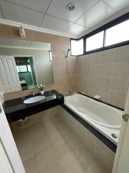 Supalai Casa Riva, Bangkok, 780 Charoenkrung Road, Bang Kho Laem, Bang Kho Laem, Bangkok, 2 Bedrooms, 97 sqm, Condo For Rent, by Achaya Nithipanyawong, 500195936 - DDproperty.com