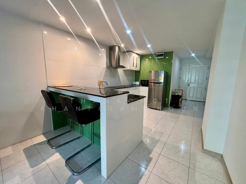 Waterford Park Rama 4, Bangkok, 77 Phum Chit Alley, Phra Kanong, Khlong Toei, Bangkok, 2 Bedrooms, 66 sqm, Condo For Rent, by Thanachot Khantigamongun, 500195937 - DDproperty.com