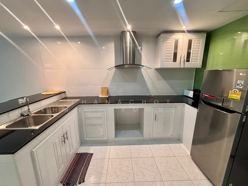 Waterford Park Rama 4, Bangkok, 77 Phum Chit Alley, Phra Kanong, Khlong Toei, Bangkok, 2 Bedrooms, 66 sqm, Condo For Rent, by Thanachot Khantigamongun, 500195937 - DDproperty.com