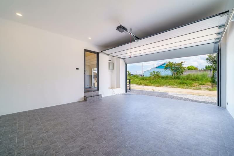 Modern Pool Villa Near Mabprachan, Chon Buri (Pattaya), Nong Pru, Bang Lamung (Pattaya), Chon Buri (Pattaya), 4 Bedrooms, 208 sqm, Villa For Sale, by Sathida Limphasut (App), 500195952 - DDproperty.com