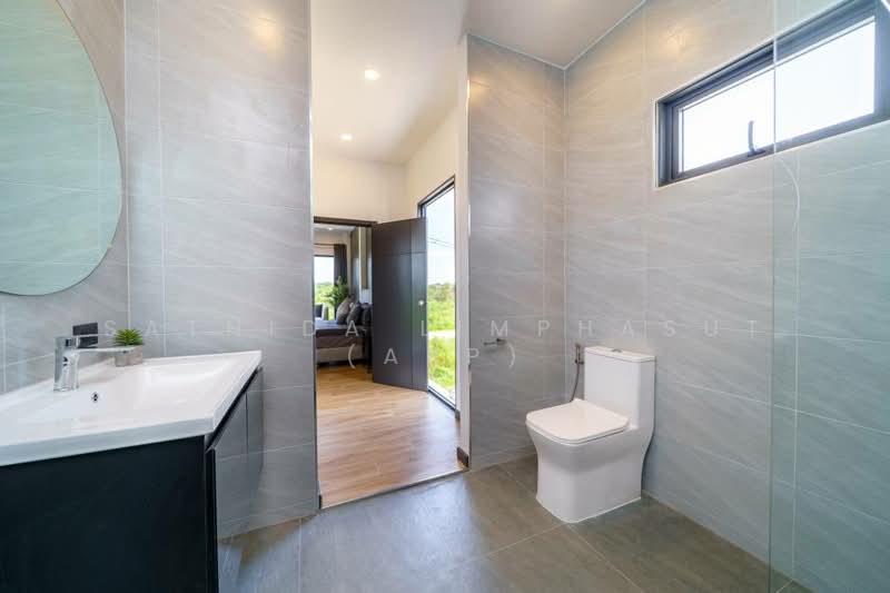 Modern Pool Villa Near Mabprachan, Chon Buri (Pattaya), Nong Pru, Bang Lamung (Pattaya), Chon Buri (Pattaya), 4 Bedrooms, 208 sqm, Villa For Sale, by Sathida Limphasut (App), 500195952 - DDproperty.com