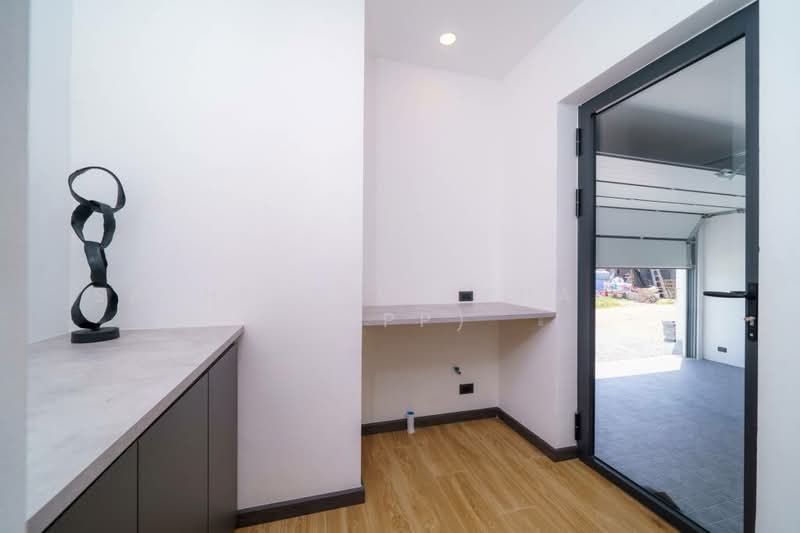 วิลล่าสระว่ายน้ำส่วนตัว 208 ตร.ม. ทำเล Nong Prue บางละมุง ชลบุรี, ชลบุรี, หนองปรือ, บางละมุง, ชลบุรี, 208 ตร.ม., วิลล่า ขาย, โดย Sathida Limphasut (App), 500195952 - DDproperty.com