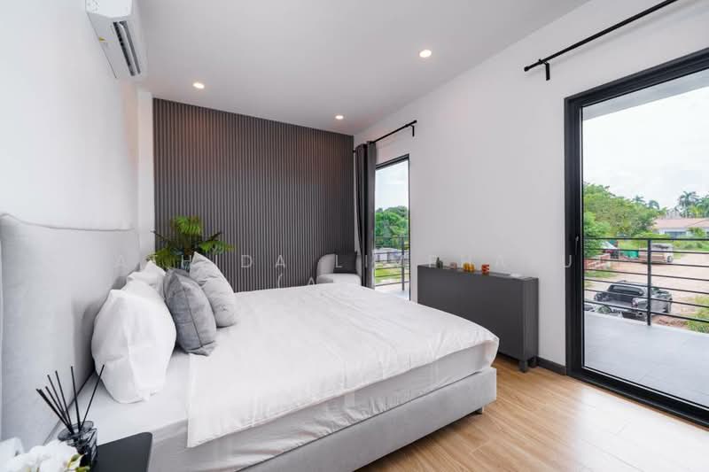 Modern Pool Villa Near Mabprachan, Chon Buri (Pattaya), Nong Pru, Bang Lamung (Pattaya), Chon Buri (Pattaya), 4 Bedrooms, 208 sqm, Villa For Sale, by Sathida Limphasut (App), 500195952 - DDproperty.com