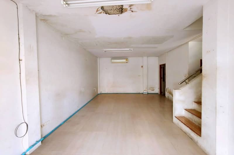 Baan Mantakarn Rangsit-Lumlukka Klong 4, Pathum Thani, Sawai Pracharat Road, Lat Sawai, Lam Luk Ka, Pathum Thani, 3 Bedrooms, 110 sqm, Townhouse For Sale, by ชนะชาติ นนท์ตา, 500195959 - DDproperty.com