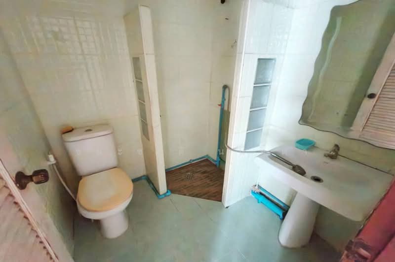 Baan Mantakarn Rangsit-Lumlukka Klong 4, Pathum Thani, Sawai Pracharat Road, Lat Sawai, Lam Luk Ka, Pathum Thani, 3 Bedrooms, 110 sqm, Townhouse For Sale, by ชนะชาติ นนท์ตา, 500195959 - DDproperty.com